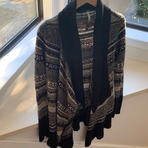 Kensie Black and Cream Patterned Cardigan